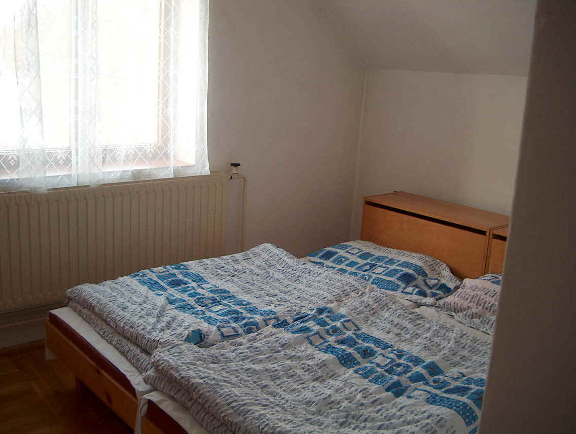 016.jpg (226992 bytes)